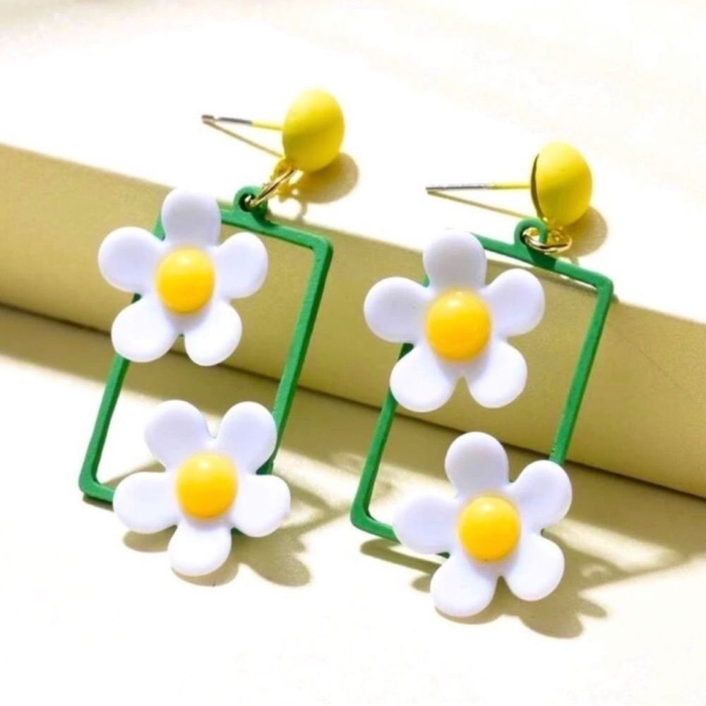 Y2K 90s VSCO Boho Lolita Pastel Goth Daisy Drop Floral Geometric Earrings